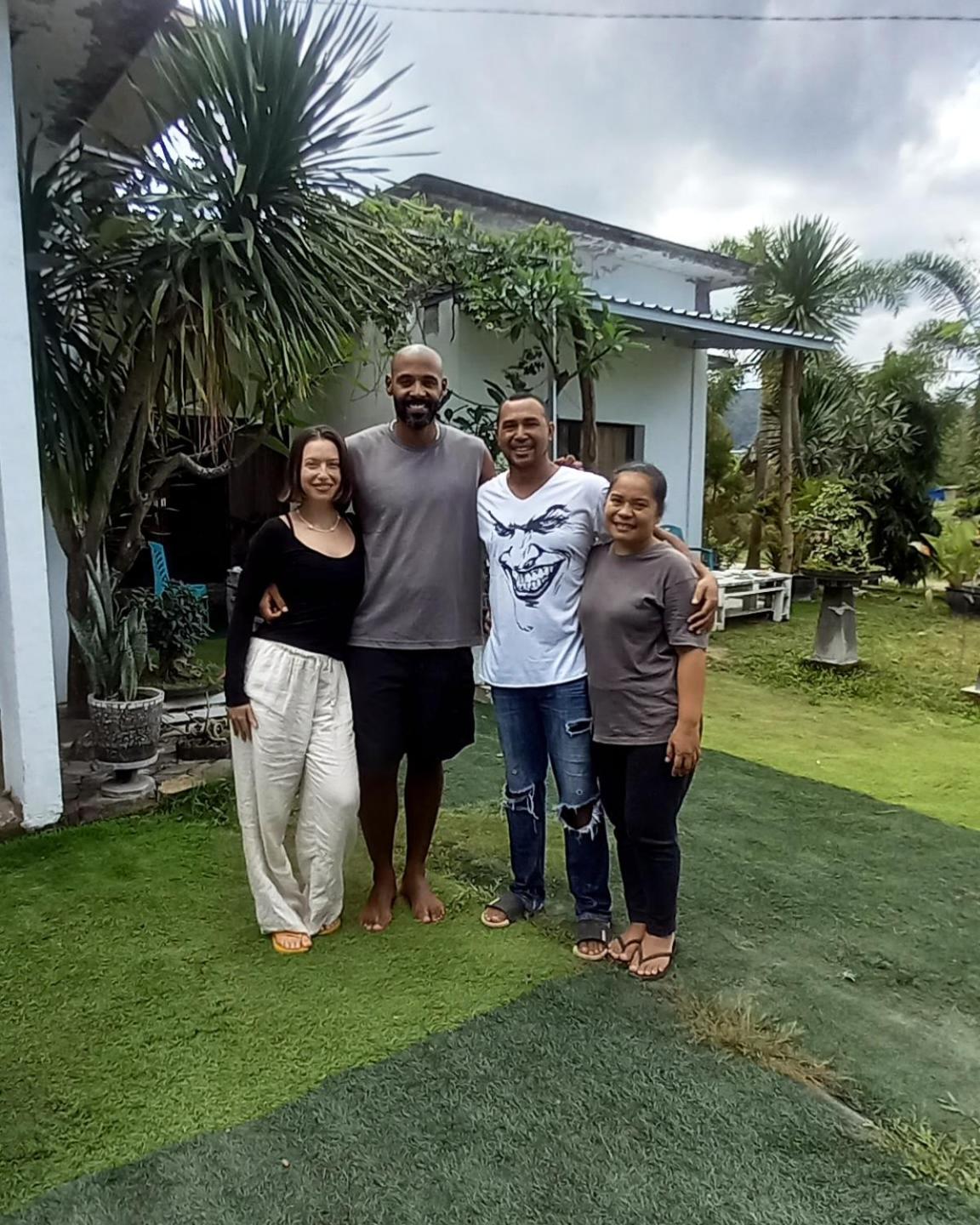 Inang Amang Homestay 라부안 바조 외부 사진